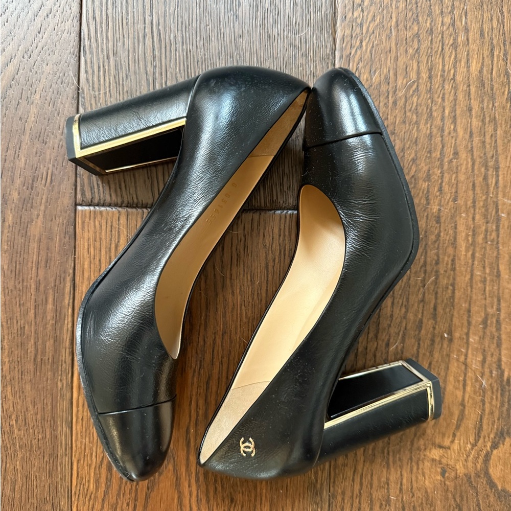 AUTHENTIC Chanel Black and Gold Lambskin Leather Pumps With Gold Block Heel